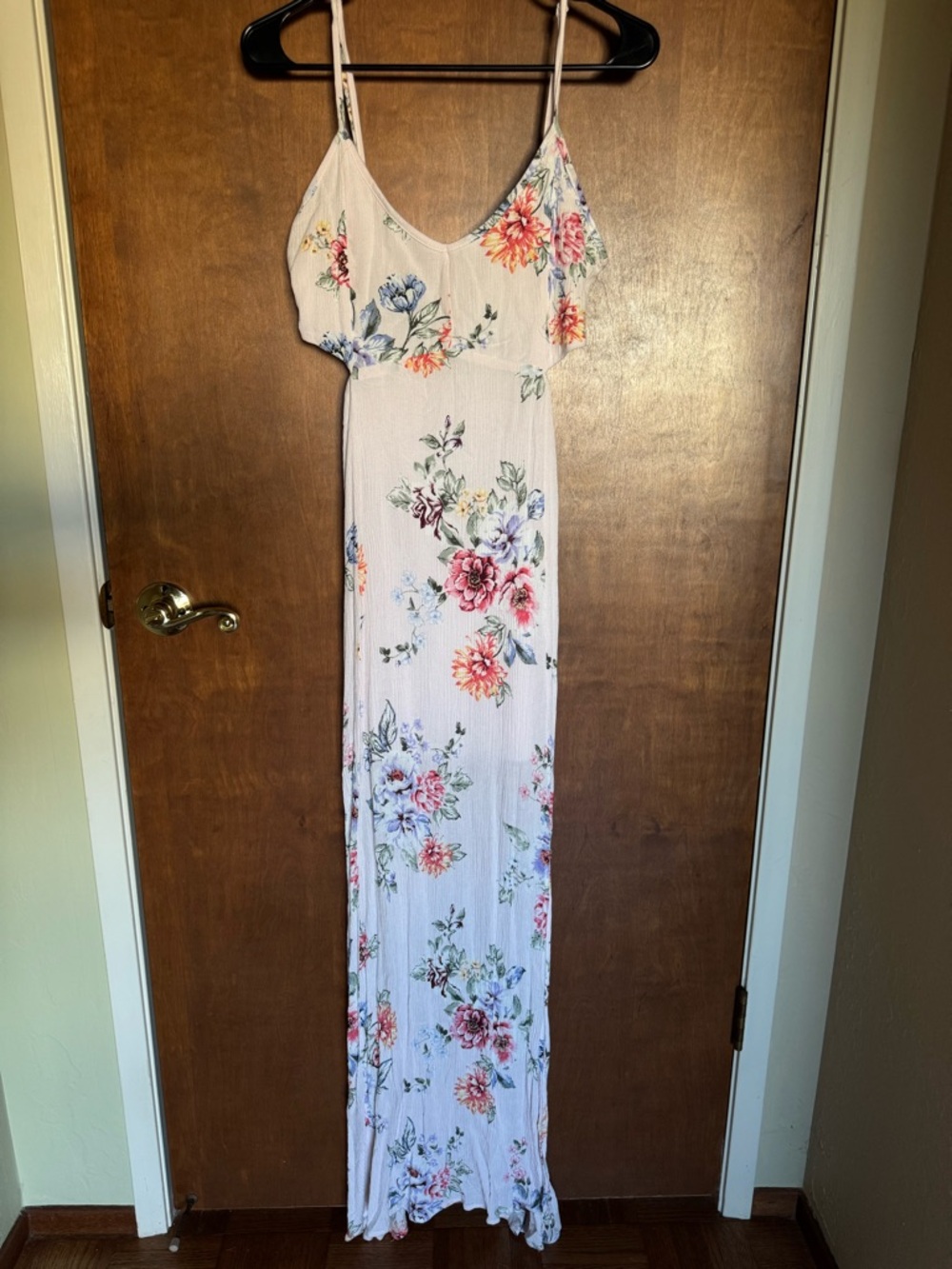 Rue21 Cream Floral Spaghetti-Strap Maxi Dress